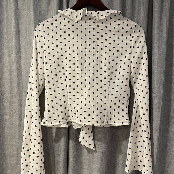 Eight Paris Cropped long Sleeve Blouse - Picture 2 of 3